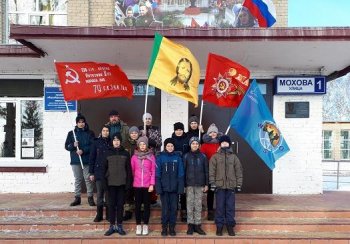 Военно-патриотический лыжный поход школьников